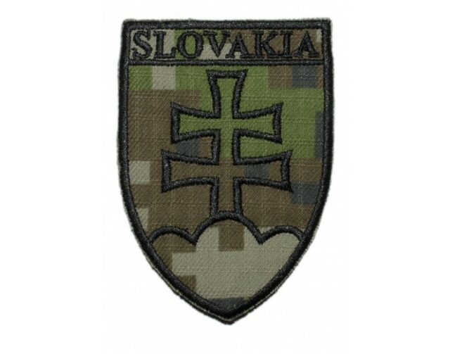 Nášivka “SLOVAKIA znak” 8,5x6cm – digital woodland